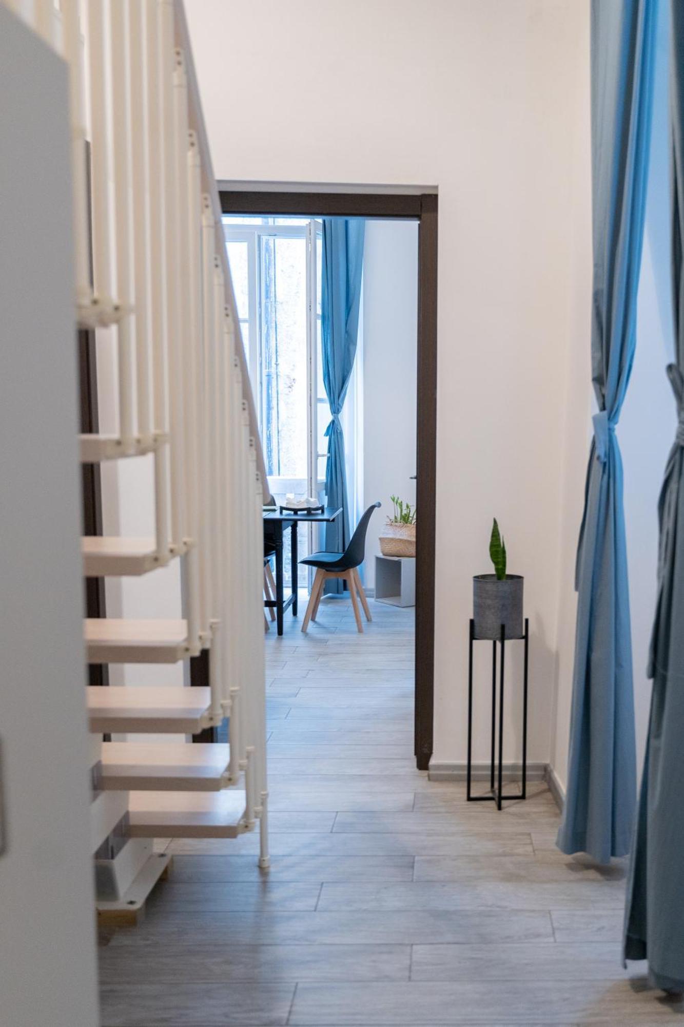 Niu Lux Apartments Cenova Dış mekan fotoğraf